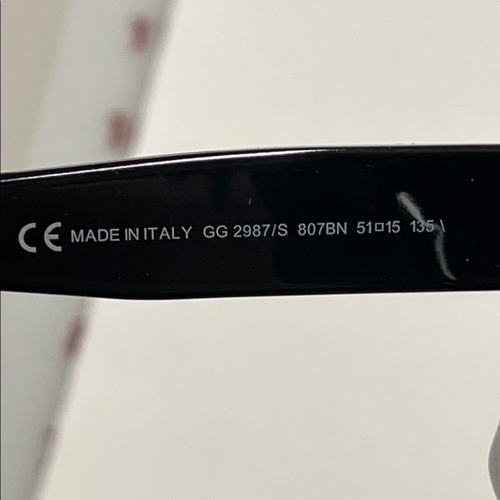 Gucci Black Rectangular Sunglasses - image 7